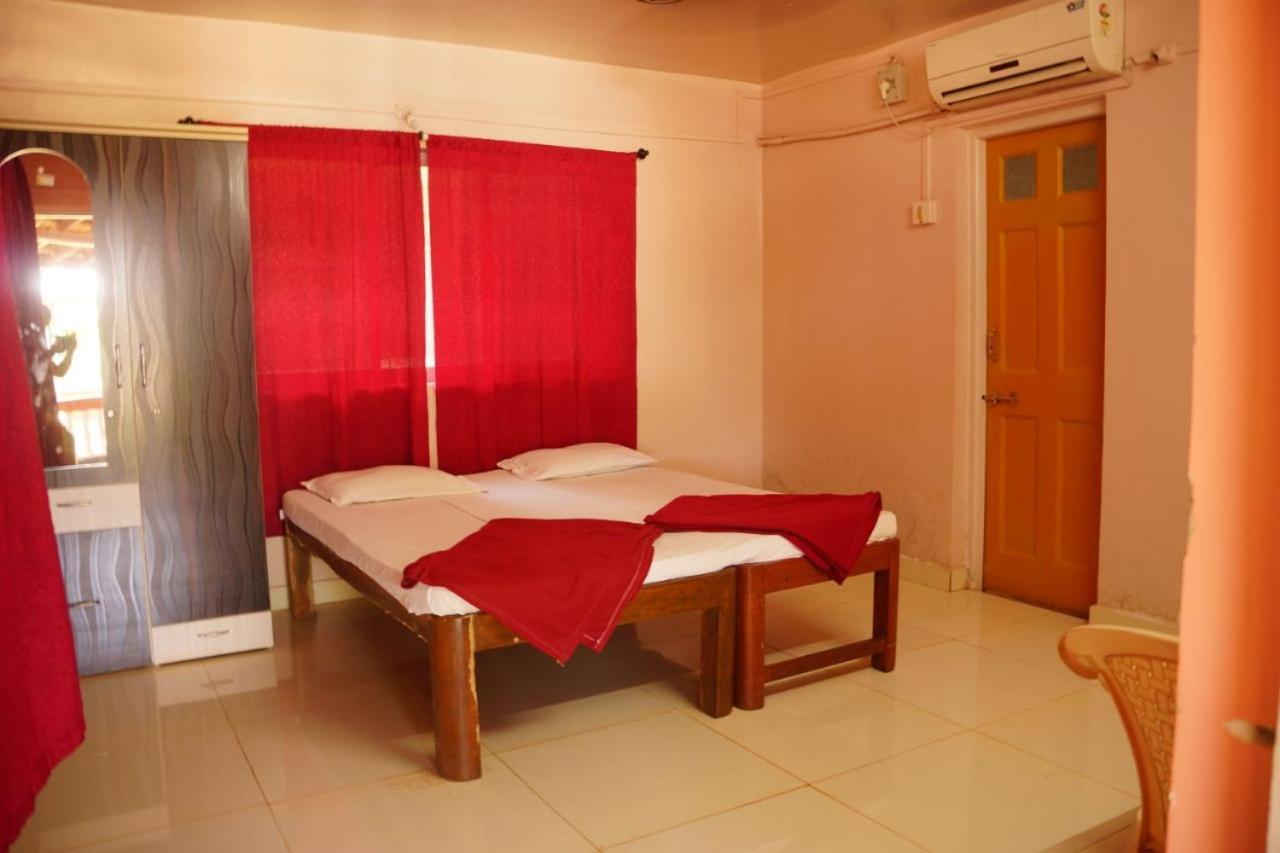 Yash Garden Residency Hotel Ганпатипуле Екстериор снимка