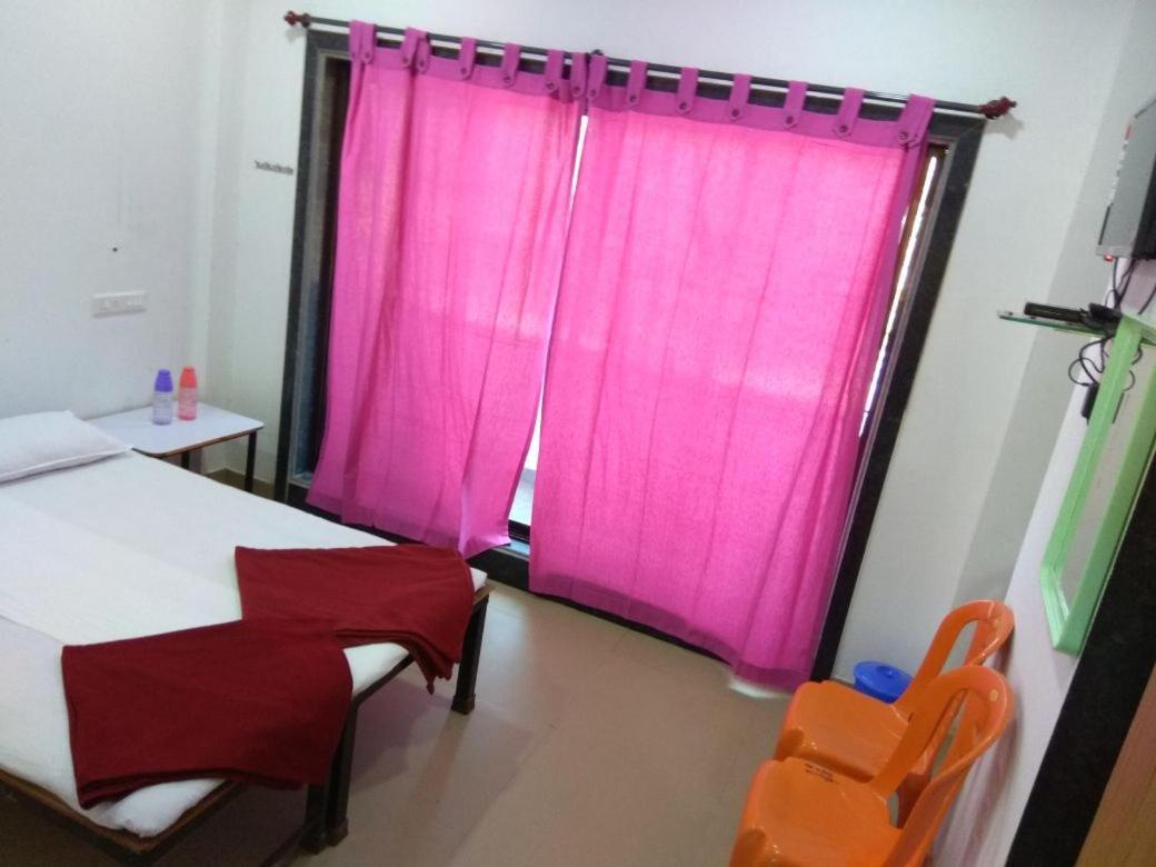 Yash Garden Residency Hotel Ганпатипуле Екстериор снимка